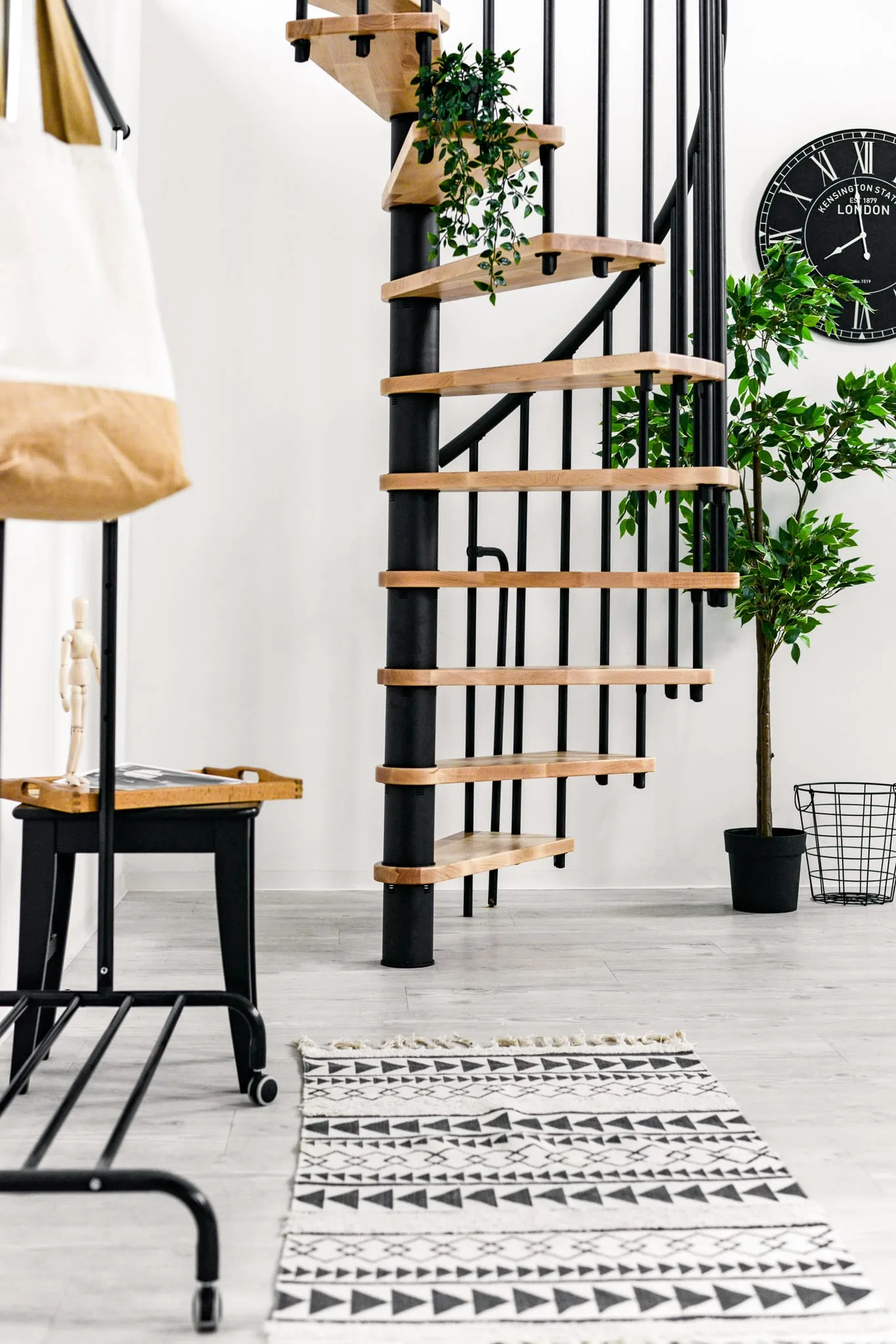 Scara in spirala Berlin - imagine 3